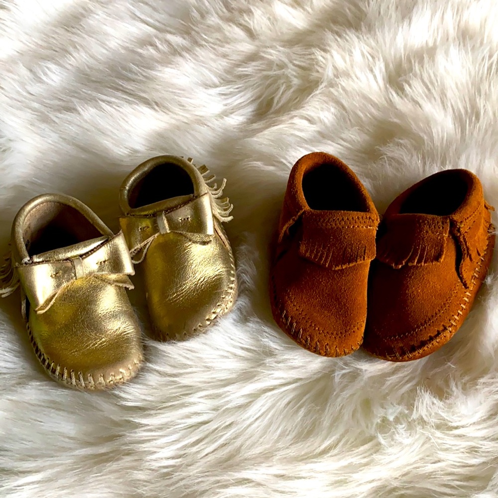 Preloved Minnetonka Moccasins Set of 2